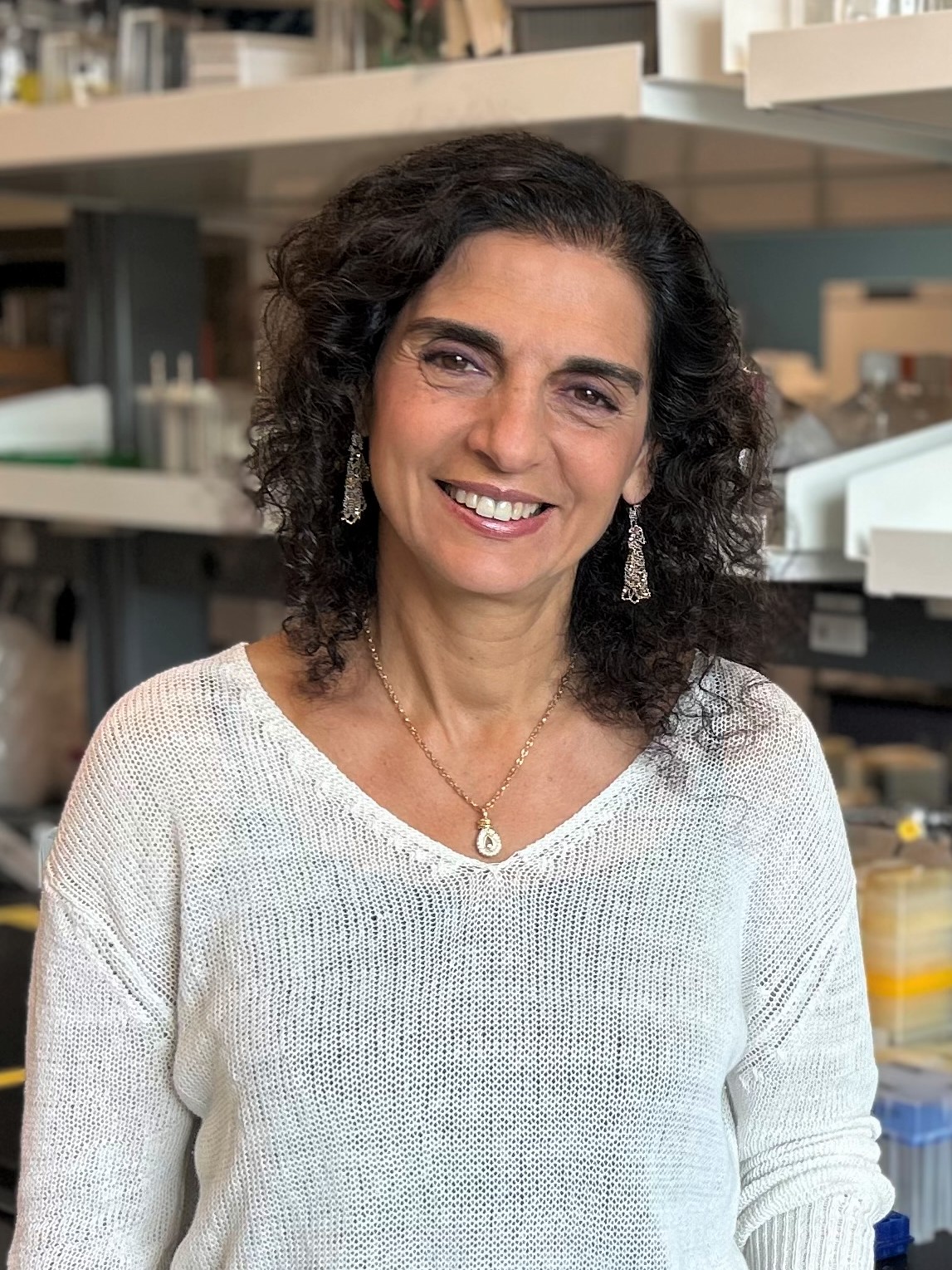 Nada Jabado honoured with Outstanding Achievements in Cancer Research award 